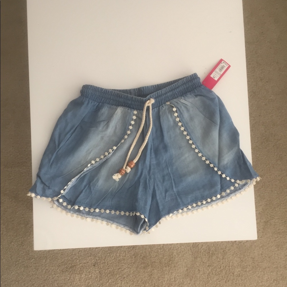 Target Shorts - Picture 3 of 6